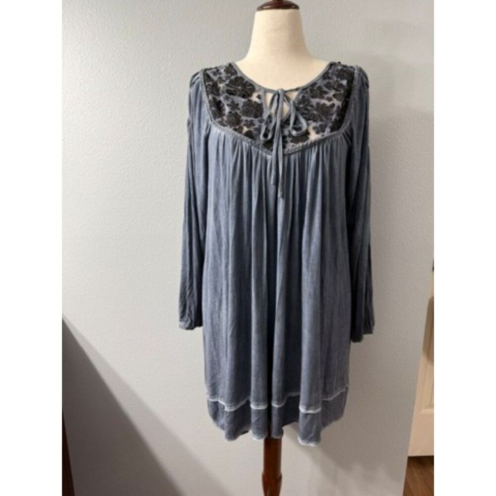 POL Blue Lace Yoke Tunic Peasant Blouse Tagged Size Small